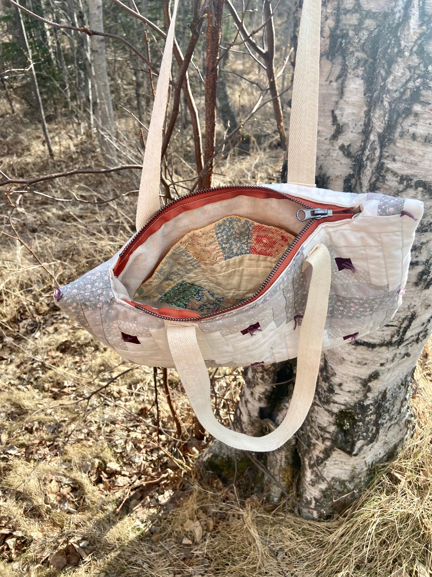 Vintage Quilt Zipper Tote